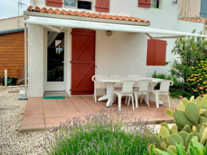 Maison T3 avec mezzanine, jardin paysagé et parking privatif, à 1 km de la plage de Tanchet - FR-1-331-228